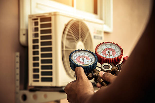 Professional Hvac Installation technician working in Divernon, IL
